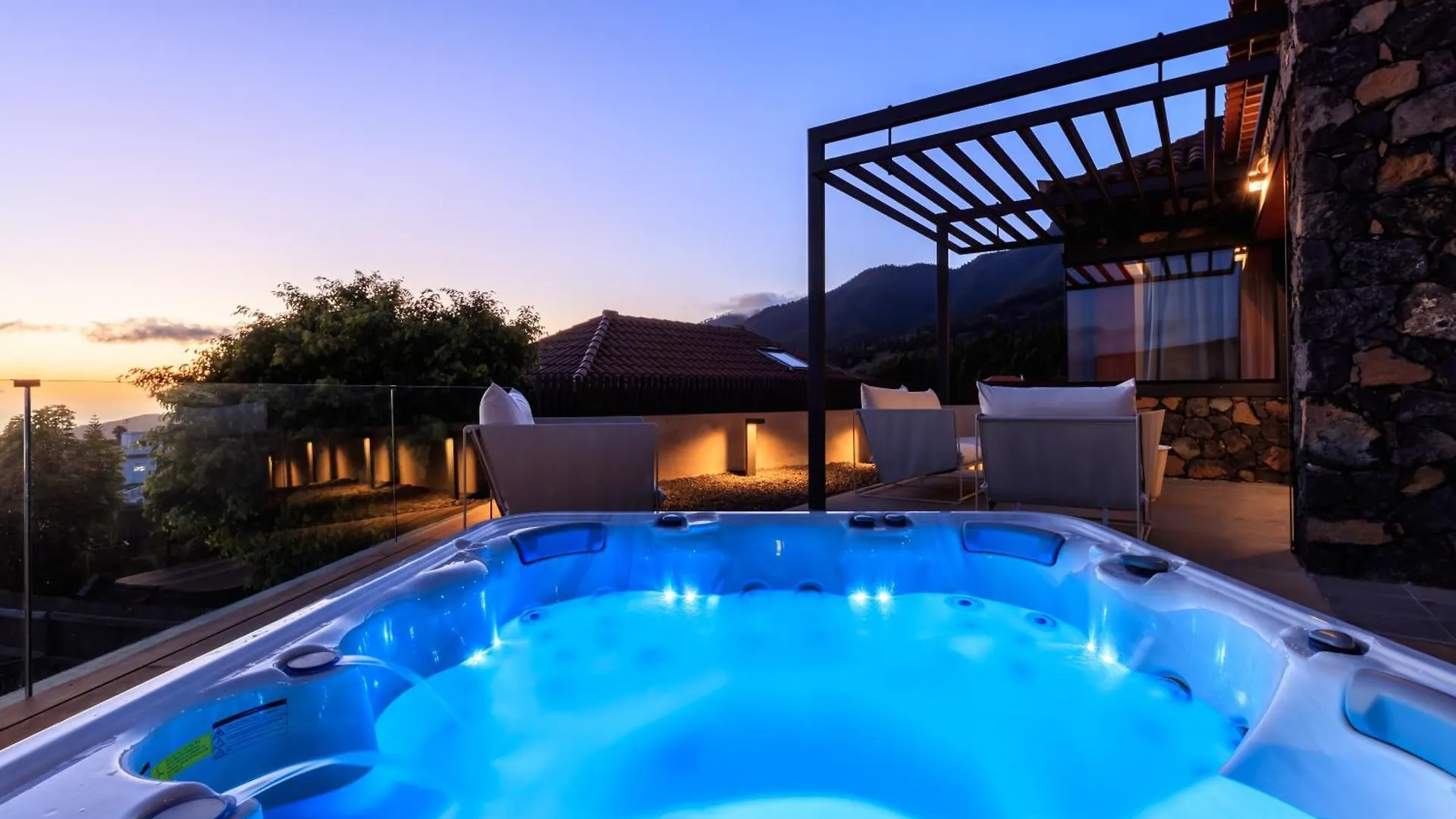 Llombet Home El Paso Holiday home